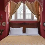 Πανσιόν Carafa Di Maddaloni Residenza Di Charme 4*