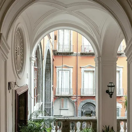 Carafa Di Maddaloni Residenza Di Charme Konukevi Napoli