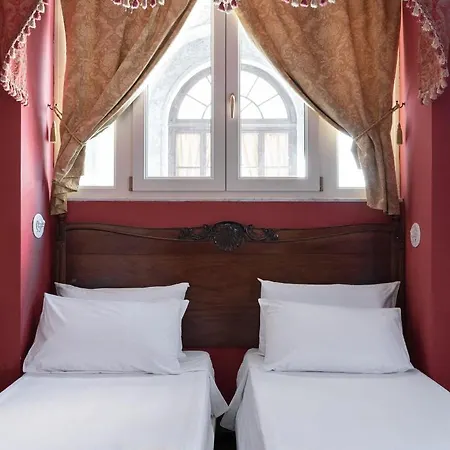 Carafa Di Maddaloni Residenza Di Charme 3* Naples