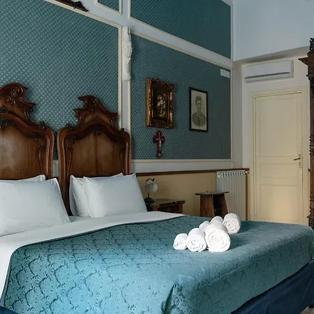 Carafa Di Maddaloni Residenza Di Charme ゲストハウス 4*