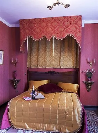 Guest house Carafa Di Maddaloni Residenza Di Charme Naples