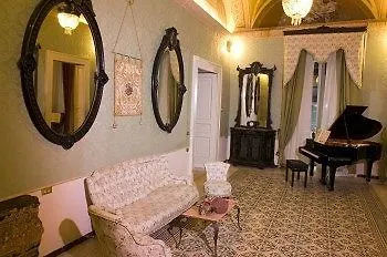 Guest house Carafa Di Maddaloni Residenza Di Charme Naples