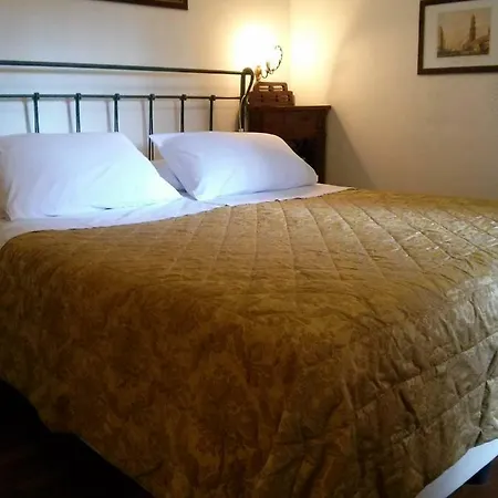 Carafa Di Maddaloni Residenza Di Charme בית הארחה
